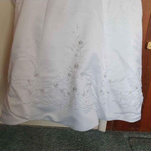 Size 10 wedding dress with matching shawl Ginza Collection - Picture 5 of 9